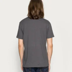 Ellesse PRADO - T-shirt Imprimé - Dark Grey -Ellesse Elegant Boutique 83651a8aef4f4ab1848e81cdee91f89c