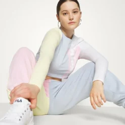 Ellesse POMERIGGIO CROP - T-shirt à Manches Longues - Multi 15 Ellesse POMERIGGIO CROP - T-shirt à Manches Longues - Multi -Ellesse Elegant Boutique 841e16495bbd4a1badeb13efea3e60e8