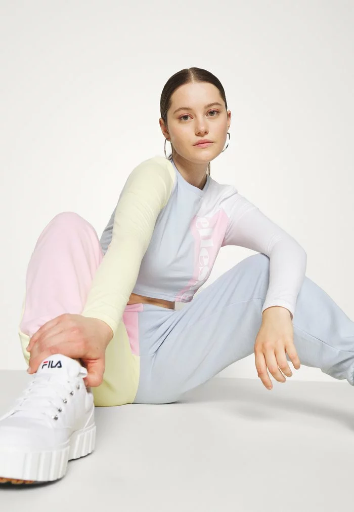 Ellesse POMERIGGIO CROP - T-shirt à Manches Longues - Multi 6 Ellesse POMERIGGIO CROP - T-shirt à Manches Longues - Multi – Image 6