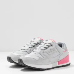 Ellesse Baskets Basses - Light Grey/fluro Pink 11 Ellesse Baskets Basses - Light Grey/fluro Pink -Ellesse Elegant Boutique 851c245ae2f945b19a3310fb07daed7f