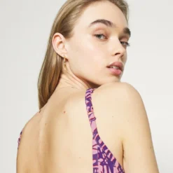 Ellesse PRIYAH - Débardeur - Pink -Ellesse Elegant Boutique 85917be297134fa88f1f5611d747b588