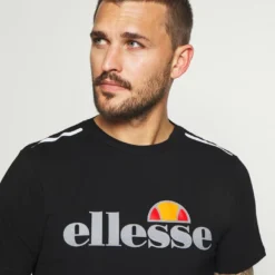 Ellesse CELLA - T-shirt Imprimé - Black -Ellesse Elegant Boutique 86a6146074cc4b2398a21e77c5def191