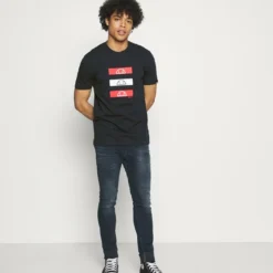 Ellesse JACE - T-shirt Imprimé - Navy -Ellesse Elegant Boutique 8702203697574e02aee63db5bb62f8fe