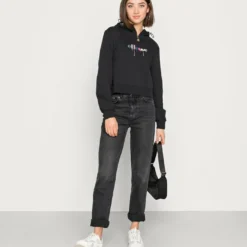 Ellesse TOMA HOODY - Sweatshirt - Black -Ellesse Elegant Boutique 8b1d7e5f29f94c6ab2f6f5a1b16eff0e