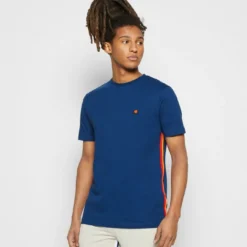 Ellesse HENNA - T-shirt Imprimé - Navy -Ellesse Elegant Boutique 93b6d16ba97940ce8d7058213b9eed5d