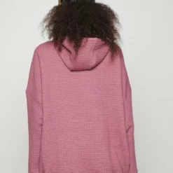 Ellesse FILE HOODY - Sweatshirt - Dark Pink -Ellesse Elegant Boutique 943ecd616f874684b757c4c6c2d8fee1