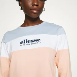Ellesse BLOCK - T-shirt à Manches Longues - Light Pink 15 Ellesse BLOCK - T-shirt à Manches Longues - Light Pink -Ellesse Elegant Boutique 96b18f9b7b8b485faa38b47aad826ec1