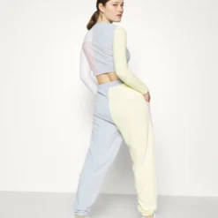 Ellesse BUONGIORNO PANT - Pantalon De Survêtement - Multi 13 Ellesse BUONGIORNO PANT - Pantalon De Survêtement - Multi -Ellesse Elegant Boutique 97eb32e01a994178b9d3ae6de799a256