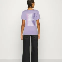 Ellesse LABDA - T-shirt Imprimé - Purple -Ellesse Elegant Boutique 9abcf9bb1c7b4dff85216e4b1fcde88d