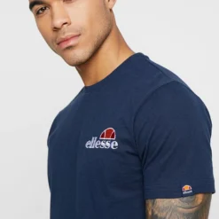 Ellesse VOODOO - T-shirt Imprimé - Navy 9 Ellesse VOODOO - T-shirt Imprimé - Navy -Ellesse Elegant Boutique 9fb70923537d472d8ee8eadcccb30249