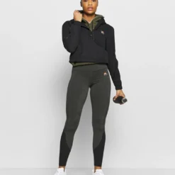 Ellesse MIZUKO - Veste De Survêtement - Black 7 Ellesse MIZUKO - Veste De Survêtement - Black -Ellesse Elegant Boutique a1e0ac31ff2f4a379a1cc4ce6e9cb5ec