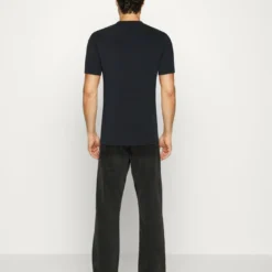 Ellesse GLASSI - T-shirt Basique - Black -Ellesse Elegant Boutique a5e59ab662fc4f5b9cd138e24f5246cd