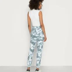 Ellesse HALLOULI TIE DYE JOG PANT - Pantalon De Survêtement - Tie Dye -Ellesse Elegant Boutique a9dbb2c1b170491999cf2ddf27f300a1