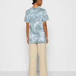 Ellesse ALBANY TIE DYE - T-shirt Imprimé - Green/white 11 Ellesse ALBANY TIE DYE - T-shirt Imprimé - Green/white -Ellesse Elegant Boutique aa75440d8dca41fd81b4e0625efeac98