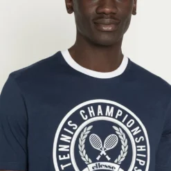 Ellesse SEGNA - T-shirt Imprimé - Navy -Ellesse Elegant Boutique aec2b3e1cedb48409877f81918ff9ed8