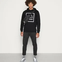 Ellesse VEGA HOODY - Sweat à Capuche - Black -Ellesse Elegant Boutique af519d3043ff4a688c05ca93368ad247