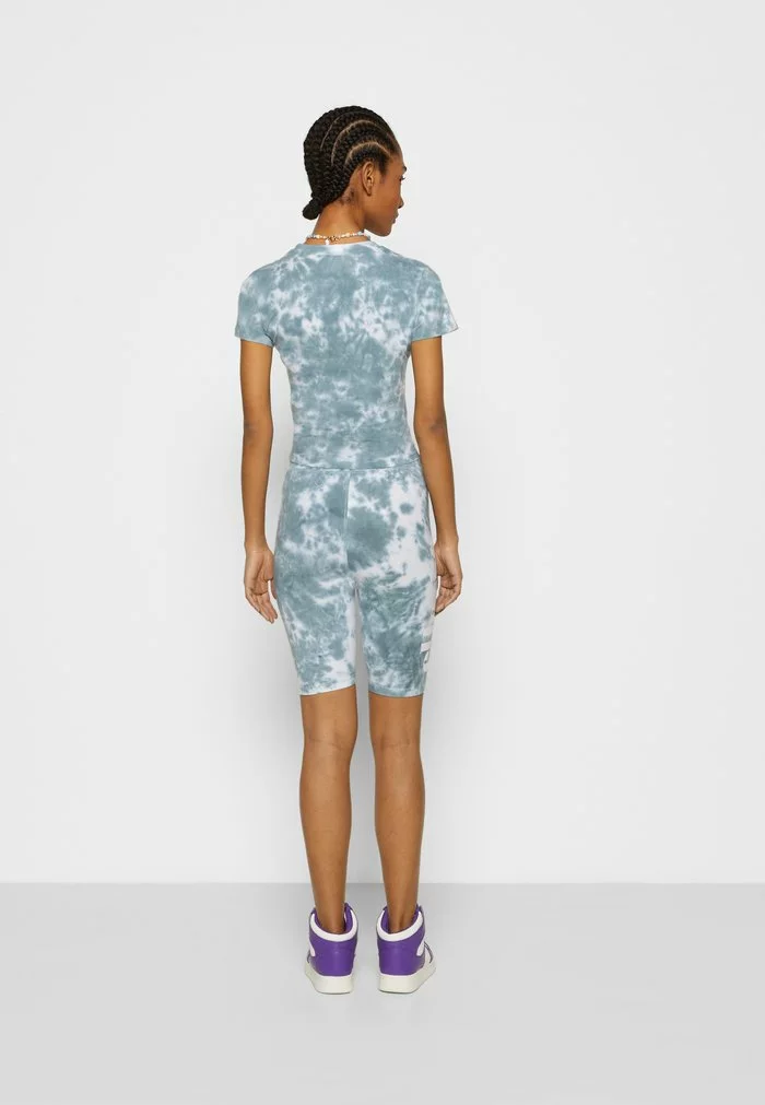 Ellesse VIKINS TIE DYE CROP - T-shirt Imprimé - Green/white 4 Ellesse VIKINS TIE DYE CROP - T-shirt Imprimé - Green/white – Image 4