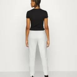 Ellesse FRIVOLA PANT - Pantalon De Survêtement - Off White -Ellesse Elegant Boutique b174b1b7f3e645f493beb315c3cc75e7