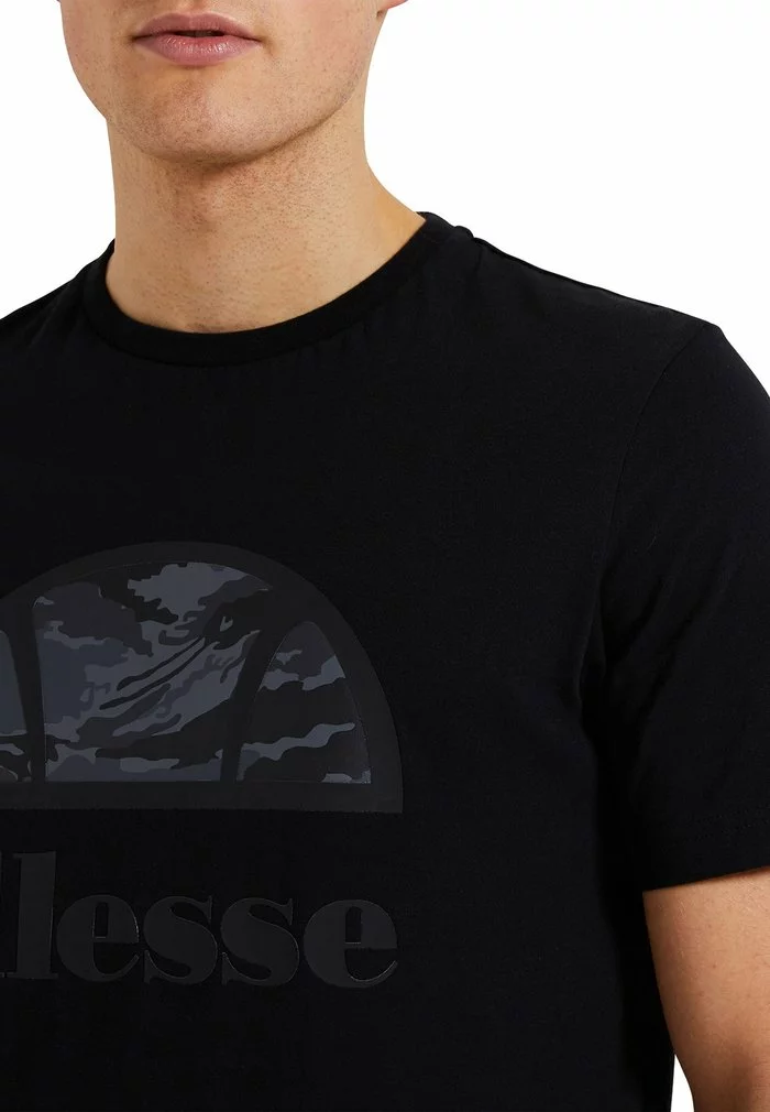 Ellesse ALTA VIA TEE - T-shirt Imprimé - Schwarz 3 Ellesse ALTA VIA TEE - T-shirt Imprimé - Schwarz – Image 3