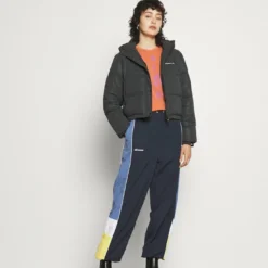 Ellesse DULCIS - Pantalon De Survêtement - Navy 13 Ellesse DULCIS - Pantalon De Survêtement - Navy -Ellesse Elegant Boutique b732e9ac126c4fe8bd90f9eef1566bbd