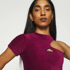 Ellesse MARGIOT - T-shirt Imprimé - Burgundy 11 Ellesse MARGIOT - T-shirt Imprimé - Burgundy -Ellesse Elegant Boutique b7f720bda5b5464a86efd6768c9041fc