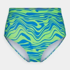 Ellesse SILVERIA SET - Bikini - Aop -Ellesse Elegant Boutique b7f7deeed35f457f99b5d257cf2102a4