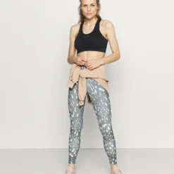 Ellesse GEORJA BRA - Brassières De Sport à Maintien Léger - Black 7 Ellesse GEORJA BRA - Brassières De Sport à Maintien Léger - Black -Ellesse Elegant Boutique bc6977a51e59439d84d80aceac095cc6