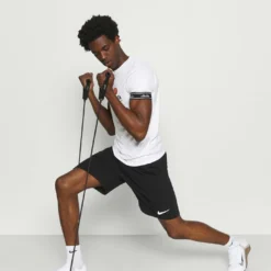 Ellesse ALENTE - T-shirt Imprimé - White -Ellesse Elegant Boutique be85f97892a74cb5bd7274e0dc8914d0