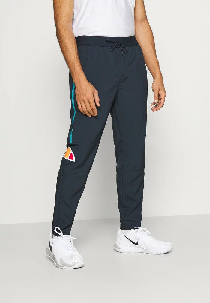 Ellesse CENNO TRACK PANT - Pantalon Classique - Navy 1 Ellesse CENNO TRACK PANT - Pantalon Classique - Navy