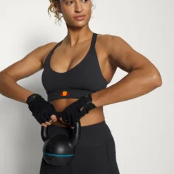 Ellesse MOONLIGHT LEGGING - Collants - Black -Ellesse Elegant Boutique c2cf02be4ed24b7d8790ab9dcfbb9d77