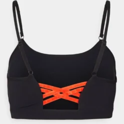 Ellesse IGNITE BRA - Brassières De Sport à Maintien Léger - Black -Ellesse Elegant Boutique cd436612ca7f43579de35468917d82a6