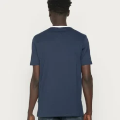 Ellesse SEGNA - T-shirt Imprimé - Navy -Ellesse Elegant Boutique cfe6b0d5e23346288eddbe497550ba2c