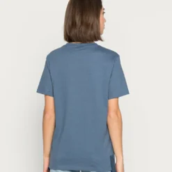 Ellesse NOCO - T-shirt Basique - Blue 7 Ellesse NOCO - T-shirt Basique - Blue -Ellesse Elegant Boutique d2637cdefe33473ba688577cb36dc063