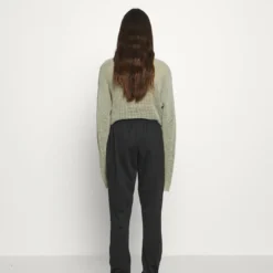 Ellesse SARENTINO JOG PANTS - Pantalon De Survêtement - Black 12 Ellesse SARENTINO JOG PANTS - Pantalon De Survêtement - Black -Ellesse Elegant Boutique d7a2bbef4e124d72955b79e77511c46a