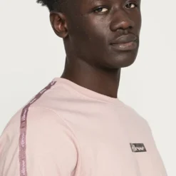 Ellesse OMINI - T-shirt Imprimé - Light Pink -Ellesse Elegant Boutique d7d03b2d9df549659f14d63ad5310229