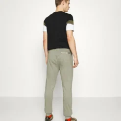 Ellesse ACACIA - Pantalon De Survêtement - Khaki -Ellesse Elegant Boutique da5d007cd19440ea910dfc7903e56273
