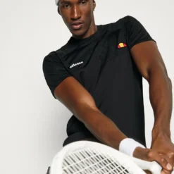 Ellesse MAESTRO TEE - T-shirt Imprimé - Black 11 Ellesse MAESTRO TEE - T-shirt Imprimé - Black -Ellesse Elegant Boutique df13e90662b741dda5f4d273a2b52003