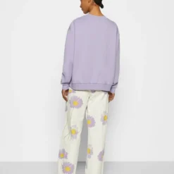 Ellesse KIRARIC - Sweatshirt - Purple -Ellesse Elegant Boutique e053ab53b94a4200b8a00e9f9032c003