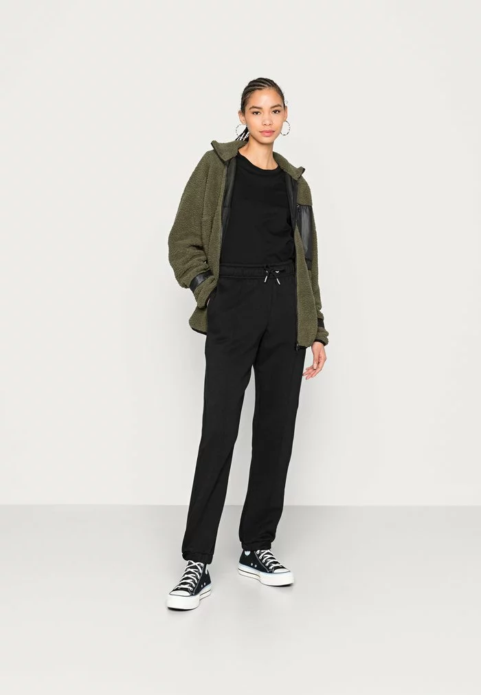 Ellesse PANT - Pantalon De Survêtement - Black 2 Ellesse PANT - Pantalon De Survêtement - Black – Image 2