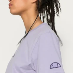 Ellesse MIRESA - T-shirt Basique - Purple 9 Ellesse MIRESA - T-shirt Basique - Purple -Ellesse Elegant Boutique e133913f20d74d3b8f3e50986720a6ea