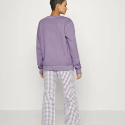 Ellesse SAPPAN - Sweatshirt - Purple -Ellesse Elegant Boutique e16f1e6fd28946a6bd211ada6426ba3c