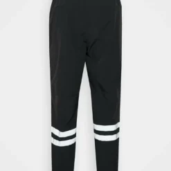 Ellesse DATA TRACK PANT - Pantalon De Survêtement - Black -Ellesse Elegant Boutique e3f9a71d752545bab97caf9d009fe77f