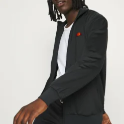 Ellesse TORELO ZIP JACKET - Veste De Survêtement - Black 11 Ellesse TORELO ZIP JACKET - Veste De Survêtement - Black -Ellesse Elegant Boutique e4e38cc71dfc46b2ab266534e4749e7a