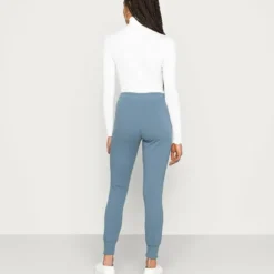 Ellesse FRIVOLA PANT - Pantalon De Survêtement - Blue 7 Ellesse FRIVOLA PANT - Pantalon De Survêtement - Blue -Ellesse Elegant Boutique e8589fabf153459ba1aa51b71d368645