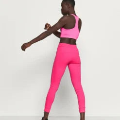 Ellesse CANA - Pantalon De Survêtement - Neon Pink 8 Ellesse CANA - Pantalon De Survêtement - Neon Pink -Ellesse Elegant Boutique e9fa96ae1a4b4551bc209c493fa7330d