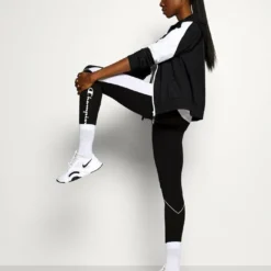 Ellesse DELLE - T-shirt Imprimé - White -Ellesse Elegant Boutique edcf3c36a8cb4ceabb8bbfdbe6d35a5c