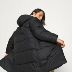 Ellesse LALONIO - Veste D'hiver - Black 14 Ellesse LALONIO - Veste D'hiver - Black -Ellesse Elegant Boutique f4ed4ca7d4954882a2d9c6f9db8de2d4