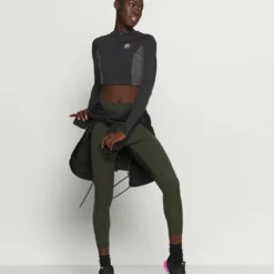 Ellesse GLORA - T-shirt à Manches Longues - Black 8 Ellesse GLORA - T-shirt à Manches Longues - Black -Ellesse Elegant Boutique fd3c32ee064e40e5b856d796f33eac7b