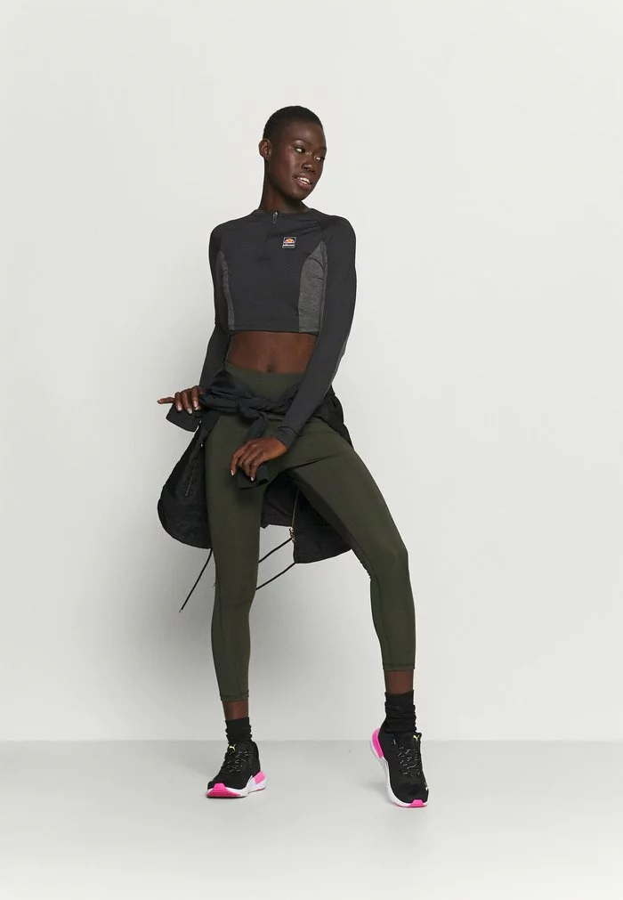 Ellesse GLORA - T-shirt à Manches Longues - Black 2 Ellesse GLORA - T-shirt à Manches Longues - Black – Image 2