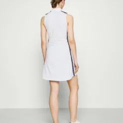 Ellesse TROPH DRESS - Robe En Jersey - White -Ellesse Elegant Boutique fff19ce5650049df8181c1104bb3265f